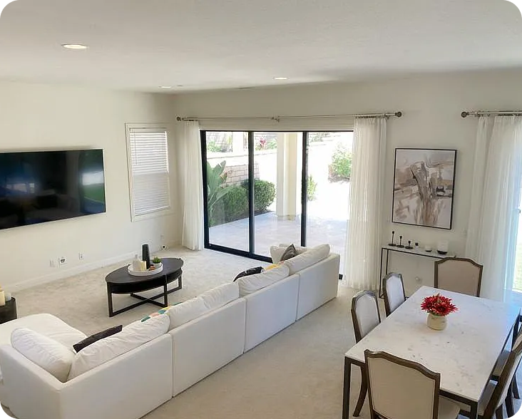 Photo of the living room of our residential drug rehab property in Lake Forest, California. Sitting in the heart of Orange County.