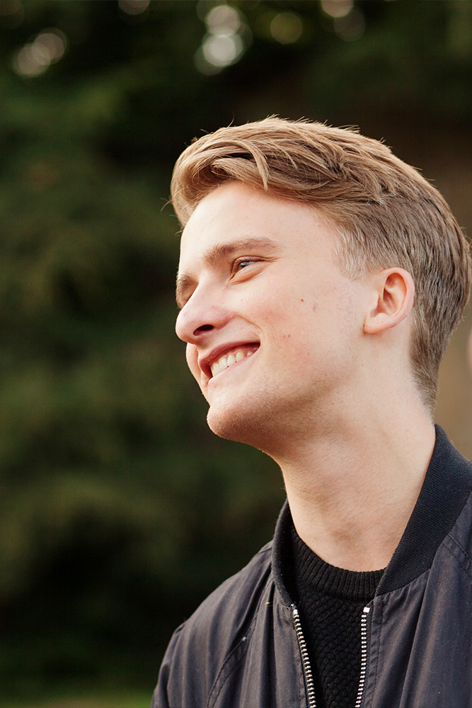 Male participant in a lake forest cognitive behavioral therapy program at Voyager Recovery Center.